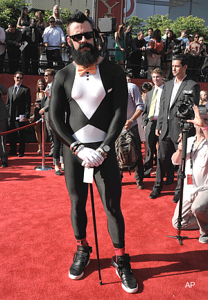 Of Course He Did Brian Wilson Rocks Spandex Tuxedo At Espys
